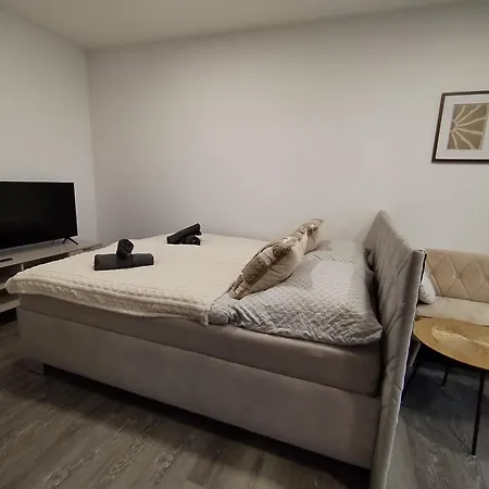 Studiovy Pri Parku *