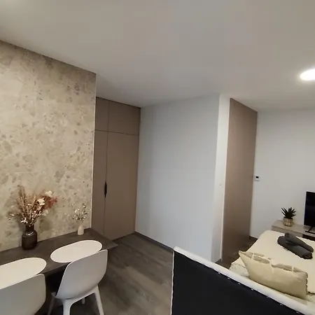 Apartment Studiovy Pri Parku *